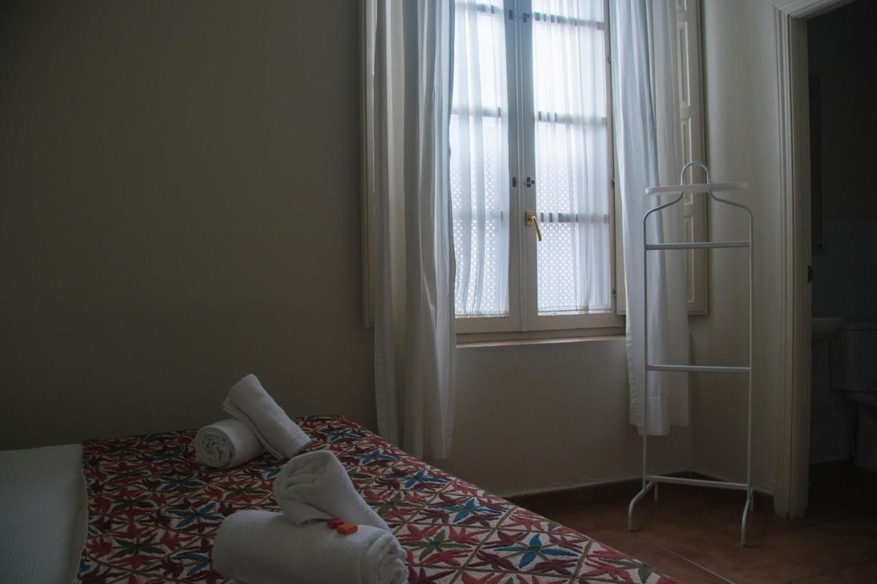 Hostal Callejon Del Agua Севілья Екстер'єр фото
