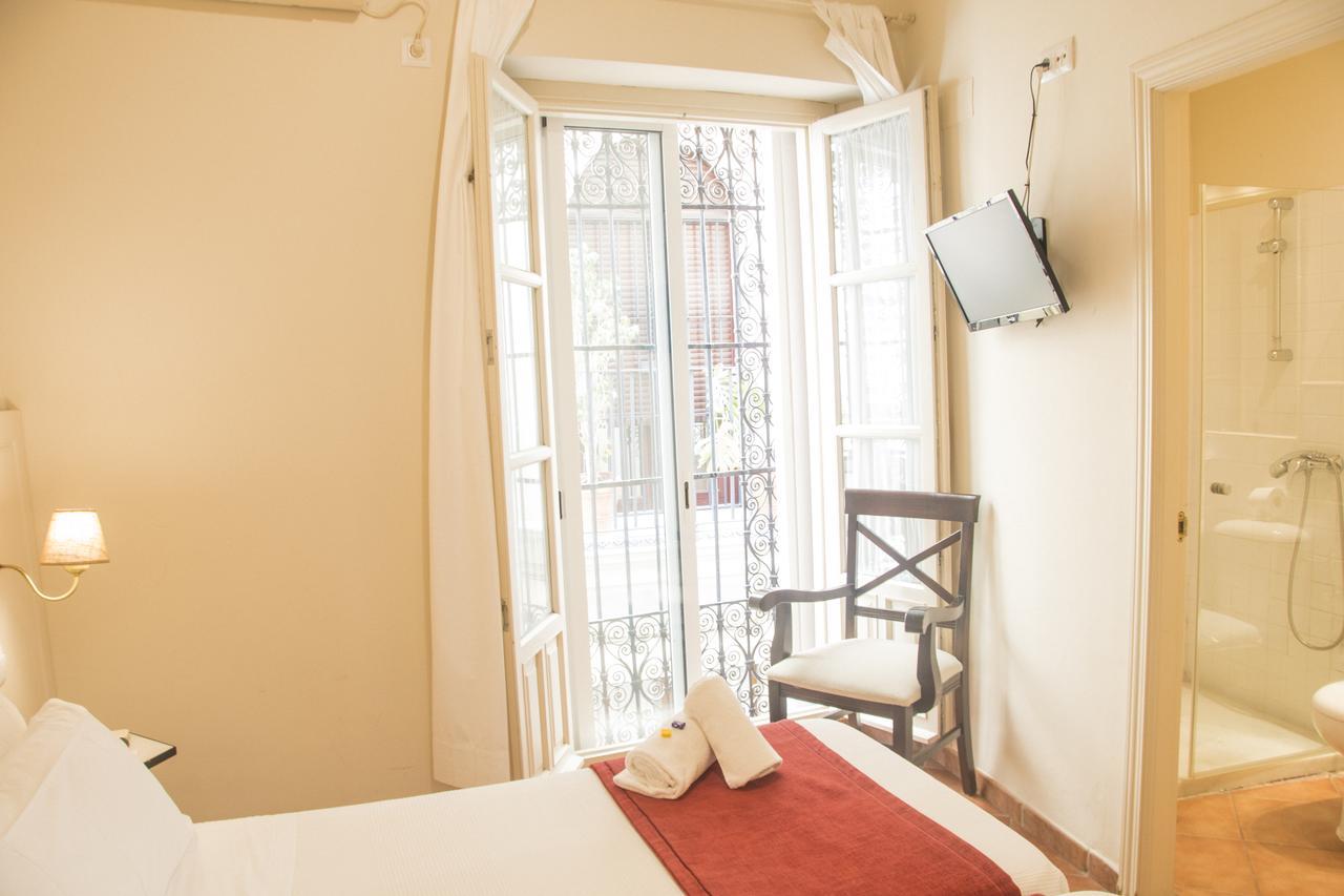 Hostal Callejon Del Agua Севілья Екстер'єр фото